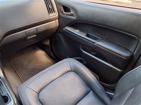 Used 2022 GMC Canyon AT4 w/ Trailering Package image 18