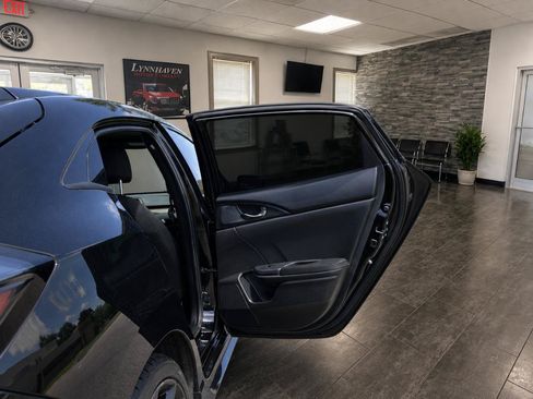 Used 2017 Honda Civic Sport image 19