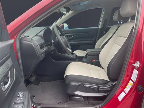 Used 2025 Honda CR-V LX image 9