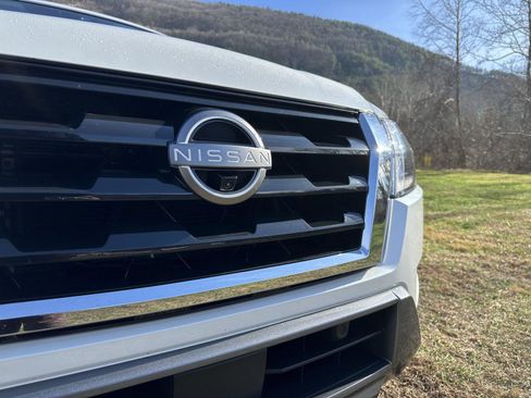 Used 2022 Nissan Armada Platinum w/ Captain's Chairs Package image 3