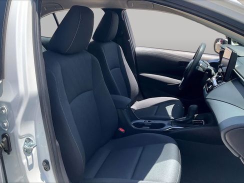 Used 2025 Toyota Corolla LE w/ LE Premium Package FWD image 9