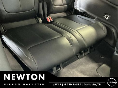 Used 2024 Jeep Grand Cherokee L Limited AWD/4WD image 29