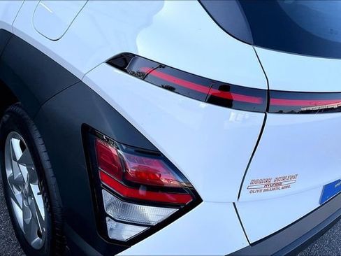 Used 2026 Hyundai Kona SE FWD image 31