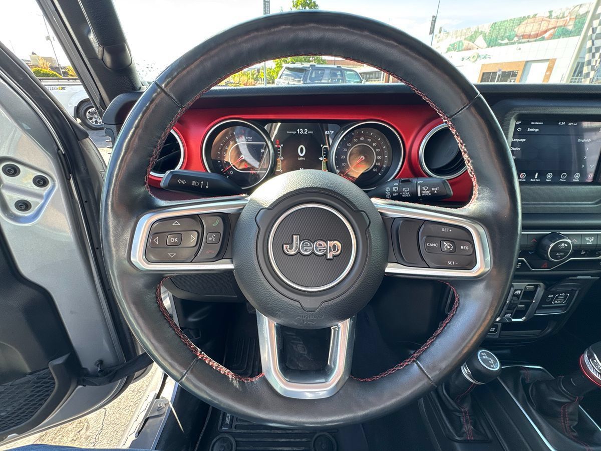 Used 2018 Jeep Wrangler Unlimited Rubicon w/ LED Lighting Group AWD/4WD image 16
