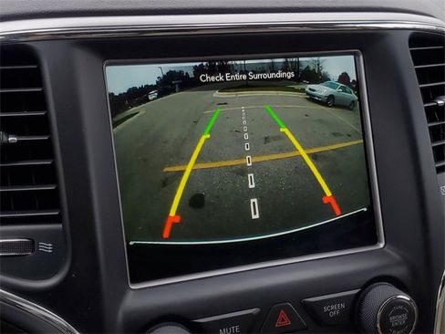 Used 2018 Jeep Grand Cherokee Overland image 25