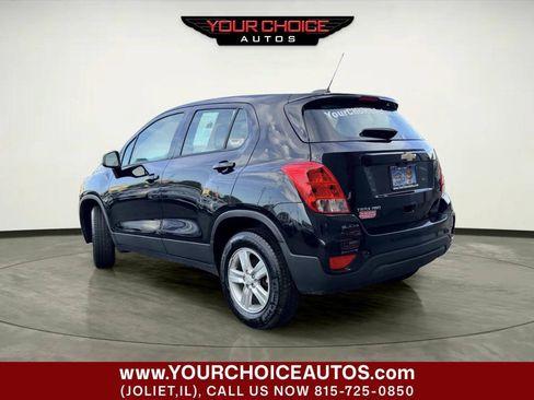 Used 2018 Chevrolet Trax LS AWD/4WD image 2