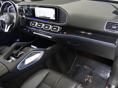 Used 2023 Mercedes-Benz Maybach GLS 600 4MATIC image 14