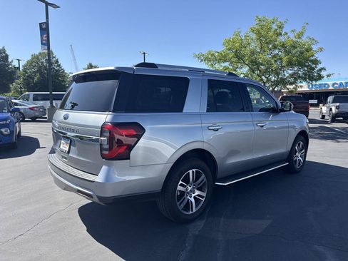 Used 2023 Ford Expedition Limited AWD/4WD image 5