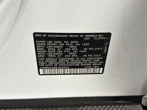 Used 2025 Volkswagen Atlas SEL image 28