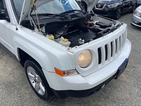 Used 2013 Jeep Patriot Latitude AWD/4WD image 24