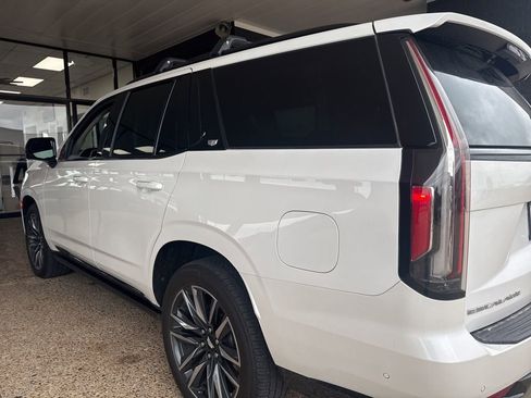 Used 2024 Cadillac Escalade Sport Platinum w/ Heavy-Duty Trailer Package image 3