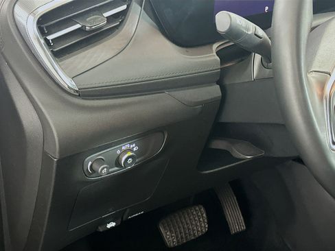 Used 2025 Buick Encore GX Preferred image 17