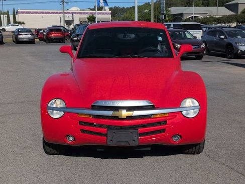 Used 2003 Chevrolet SSR w/ Preferred Equipment Group RWD image 8