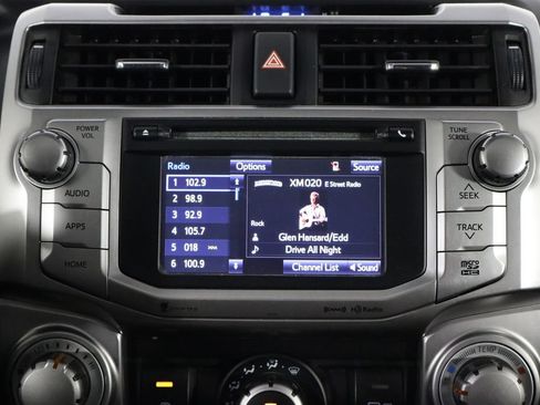 Used 2018 Toyota 4Runner SR5 Premium AWD/4WD image 28