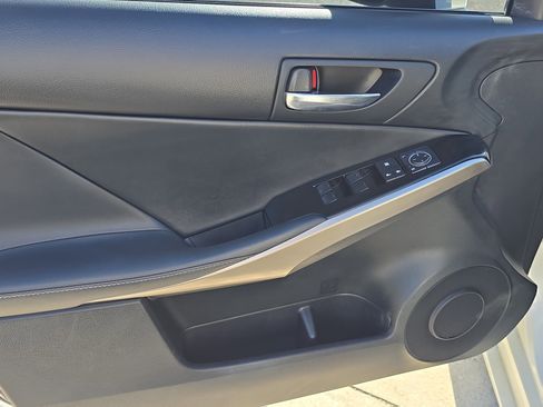 Used 2015 Lexus IS 250 image 17