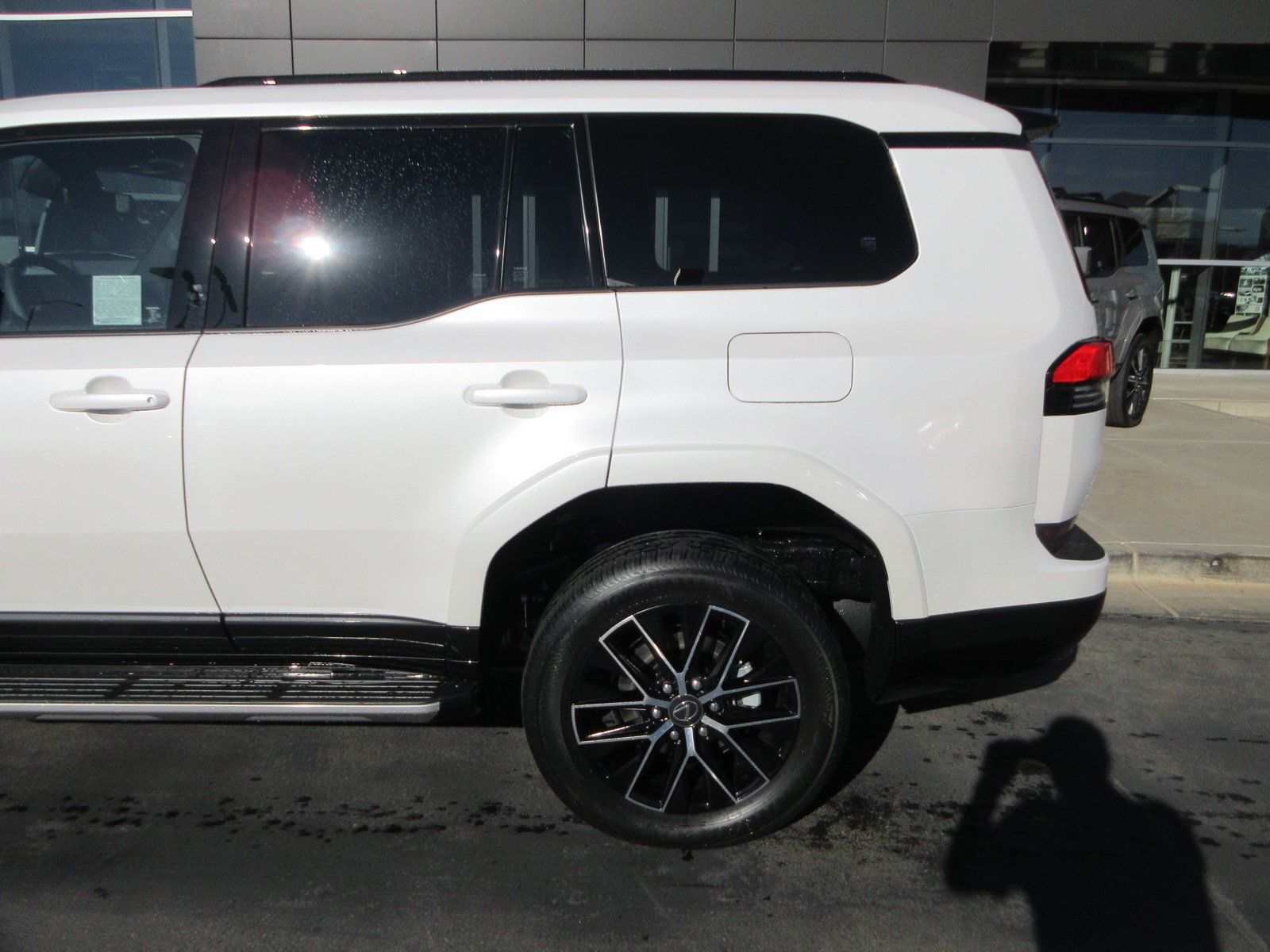 Used 2026 Lexus GX 550 w/ Accessory Package (Z1) AWD/4WD image 4