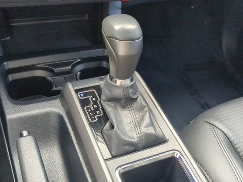 Used 2019 Toyota Tacoma TRD Off-Road AWD/4WD image 27