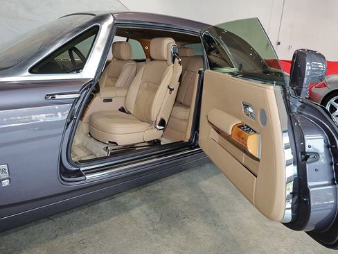 Used 2010 Rolls-Royce Phantom Coupe RWD image 13