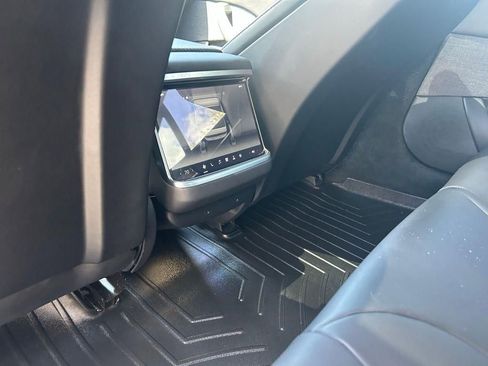 Used 2025 Tesla Model S Plaid image 11