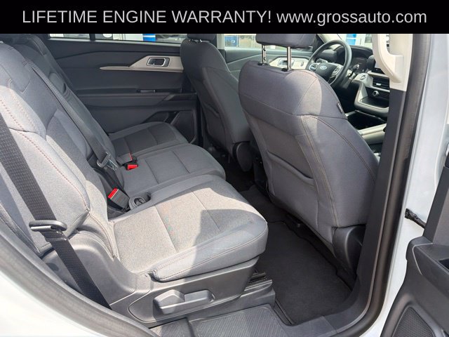 Used 2025 Ford Explorer Active AWD/4WD image 38