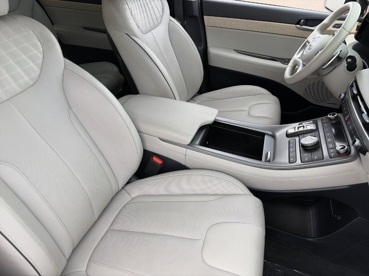 Used 2025 Hyundai Palisade Limited FWD image 10