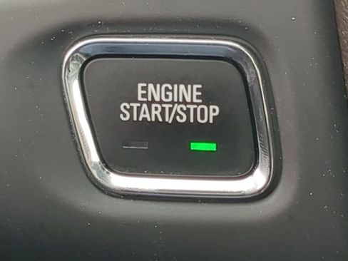 Used 2022 GMC Acadia SLT w/ Preferred Package image 30