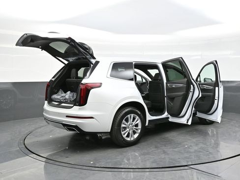 New 2025 Cadillac XT6 Luxury w/ LPO, Floor Liner Package image 39