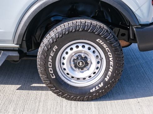 Used 2022 Ford Bronco 4-Door AWD/4WD image 9