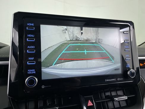 Used 2020 Toyota Corolla XLE image 16