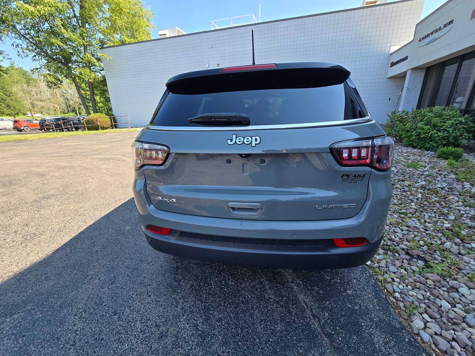 Used 2024 Jeep Compass Limited AWD/4WD image 5