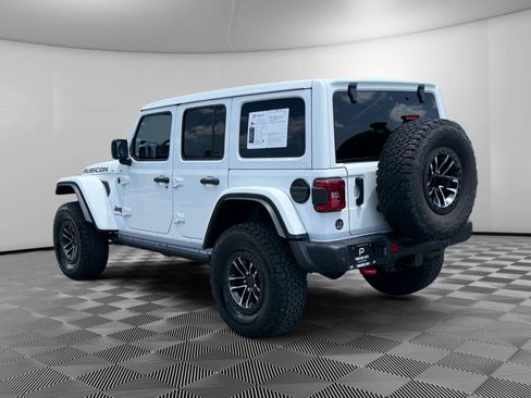 Used 2024 Jeep Wrangler Unlimited Rubicon AWD/4WD image 3