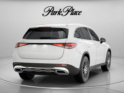 Used 2026 Mercedes-Benz GLC 300 image 19