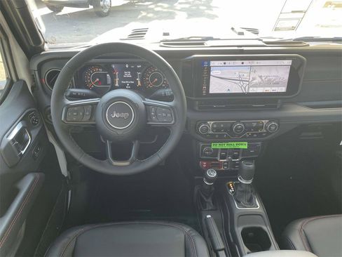 New 2025 Jeep Gladiator Rubicon image 11