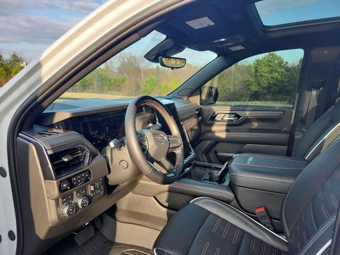 Certified 2025 GMC Yukon AT4 Ultimate w/ LPO, Floor Liner Package image 16