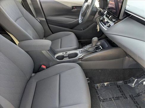 Used 2023 Toyota Corolla LE image 19