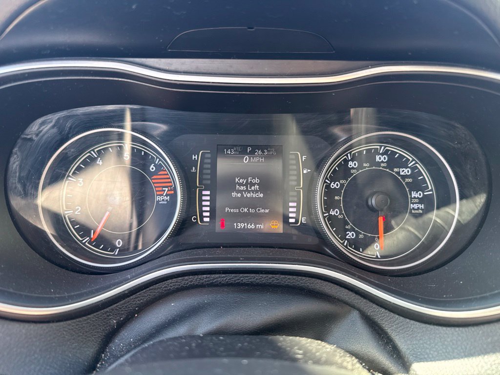 Used 2020 Jeep Cherokee Latitude Plus w/ Cold Weather Group AWD/4WD image 6