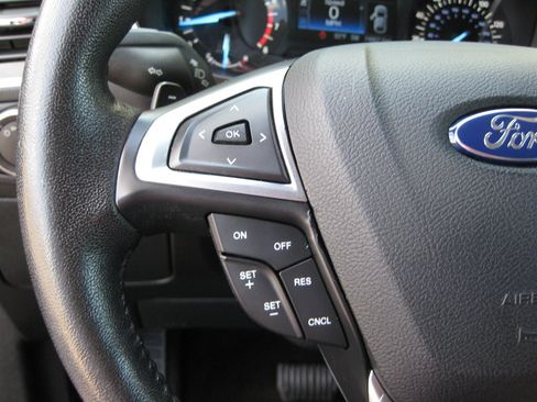 Used 2016 Ford Edge SEL AWD/4WD image 15