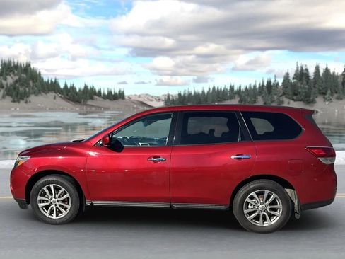 Used 2014 Nissan Pathfinder S image 8