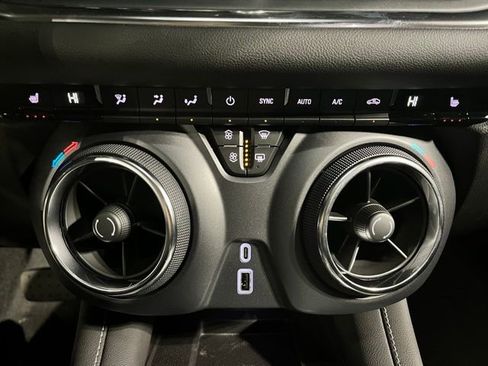 Used 2024 Chevrolet Blazer LT w/ Convenience Package image 37