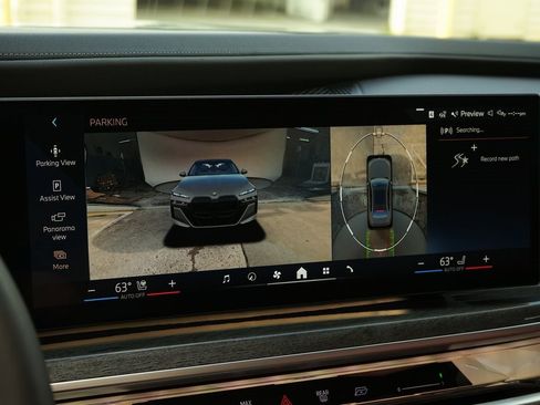 Used 2023 BMW 760i xDrive w/ Executive Package image 12