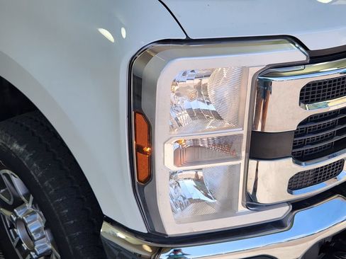 Used 2025 Ford F250 XLT AWD/4WD image 10