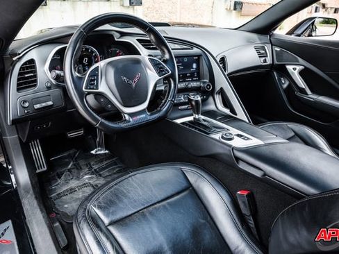 Used 2015 Chevrolet Corvette Z06 w/ 2LZ Preferred Equipment Group image 2