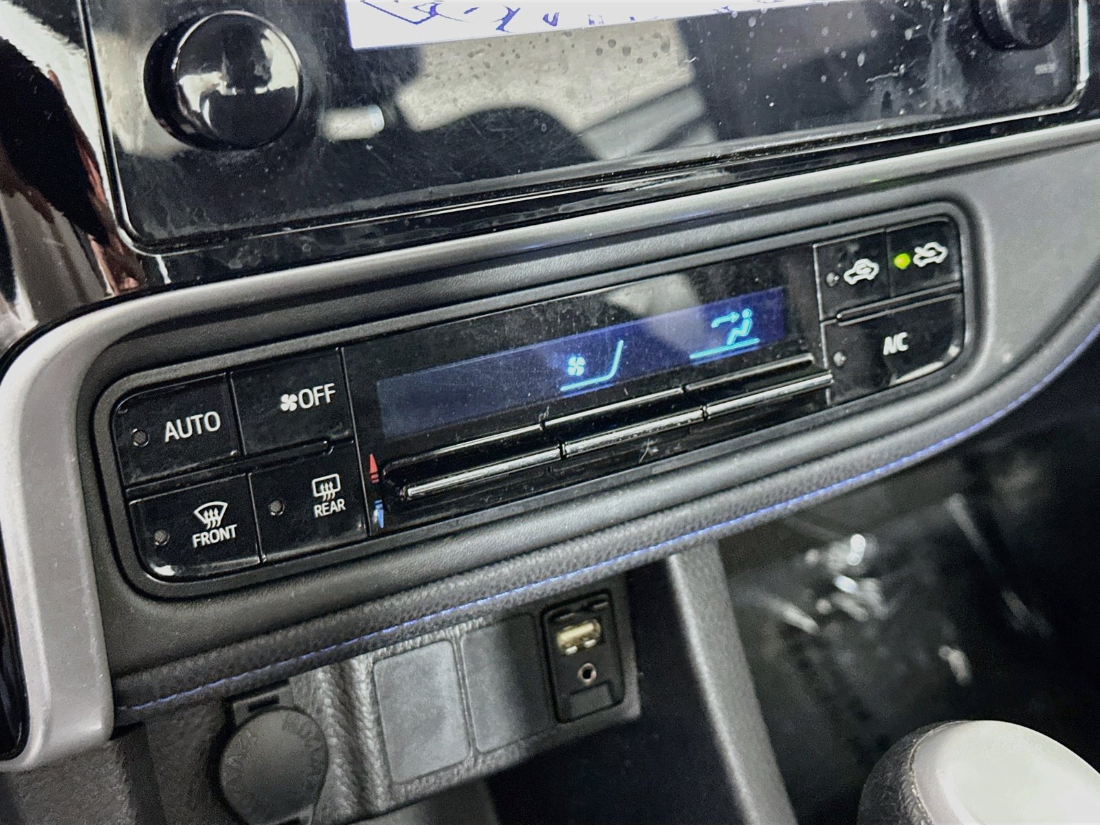 Used 2017 Toyota Corolla SE FWD image 15
