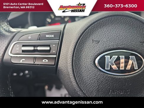 Used 2018 Kia Stinger GT2 image 11