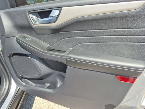 Used 2022 Ford Escape SEL FWD image 15