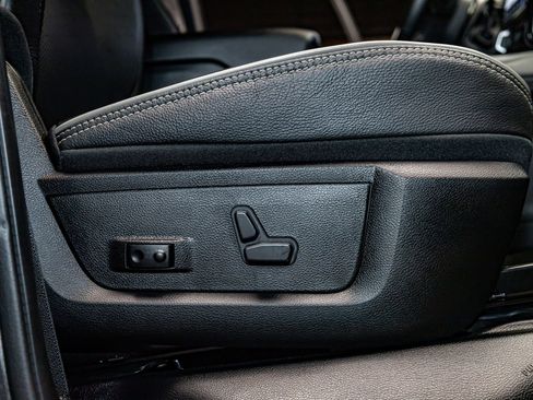 Used 2024 RAM 3500 Limited image 31