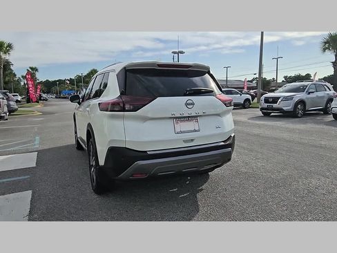 Used 2023 Nissan Rogue SL w/ SL Premium Package FWD image 32