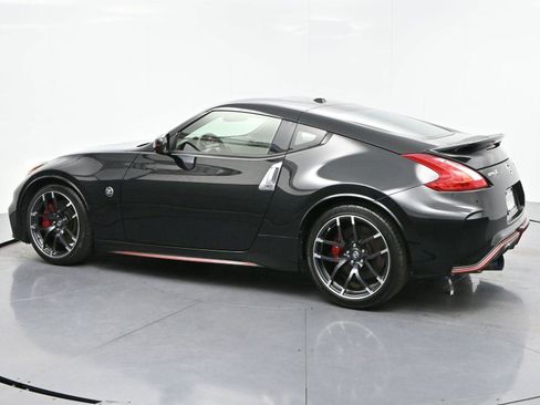 Used 2017 Nissan 370Z NISMO image 5