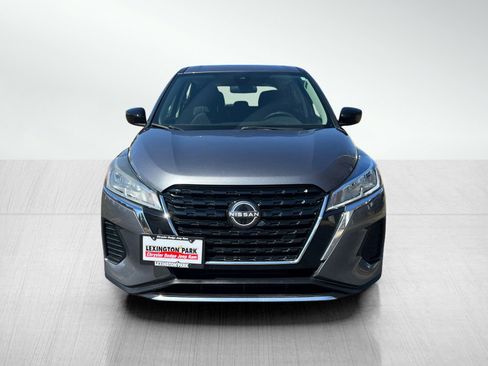 Used 2022 Nissan Kicks S image 5