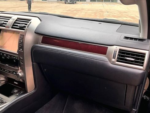 Used 2019 Lexus GX 460 Luxury image 19